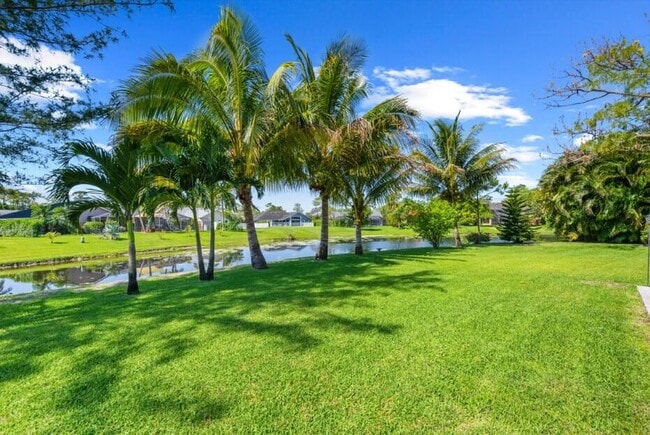 Building Photo - 14552 Larkspur Ln