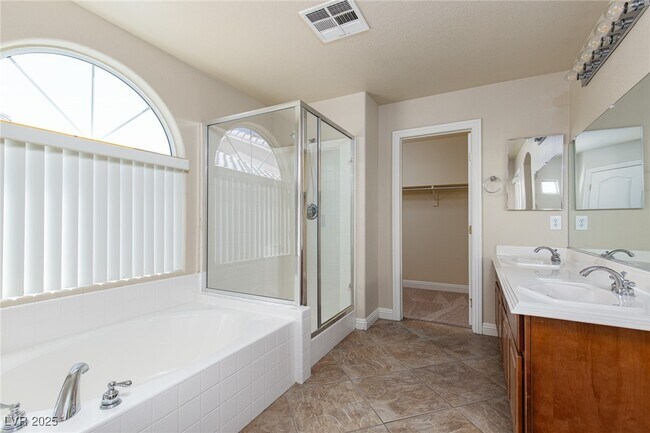 Building Photo - 9029 Mossy Hollow Ave