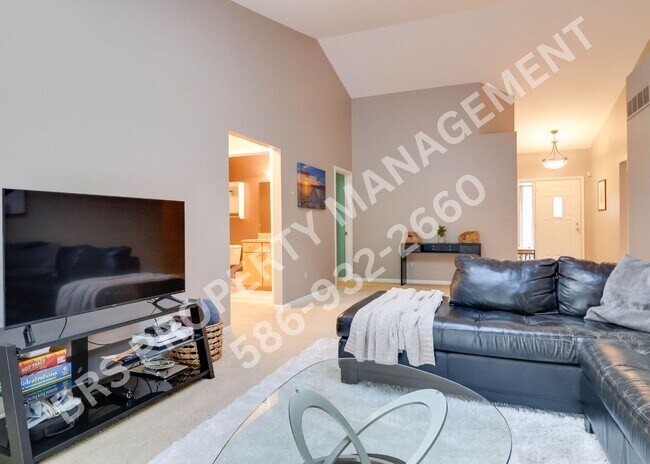 Building Photo - New Baltimore 2 bedroom 2 bath condo
