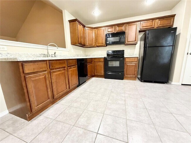 Building Photo - 610 Saddlehorn Dr