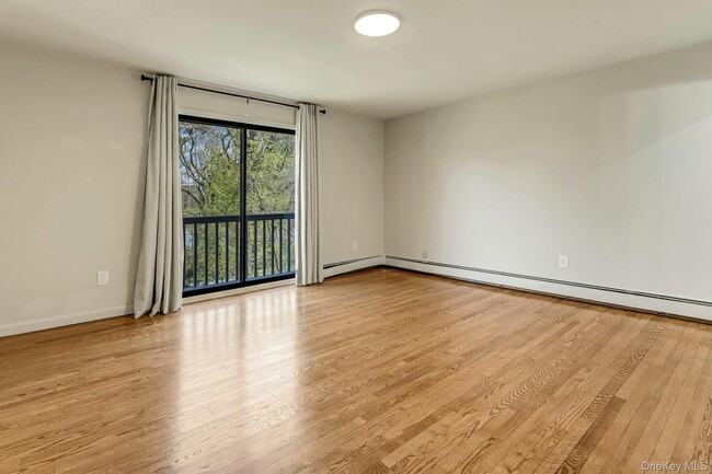 Building Photo - 68 Lake Shore Dr