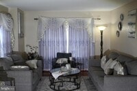 Building Photo - 219 Meadow Dr