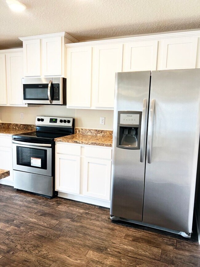 Building Photo - 12024 Sea Grove Pl