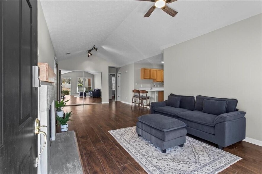 Building Photo - 13426 Aventide Ln