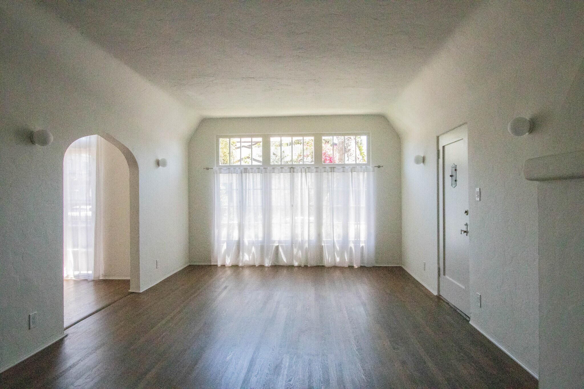 Building Photo - 4451 Clarissa Ave