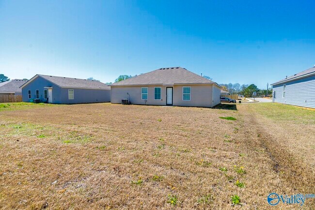 Building Photo - 110 Olde Hearth Rd