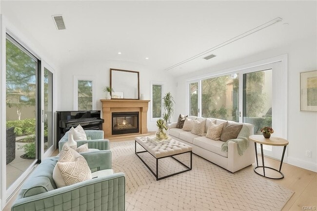 Building Photo - 36 Via Rubino