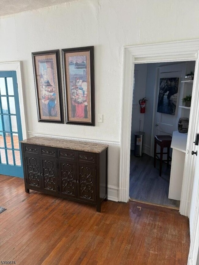 Building Photo - 210 W State St