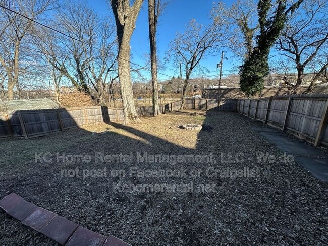 Building Photo - 2535 Charlotte St