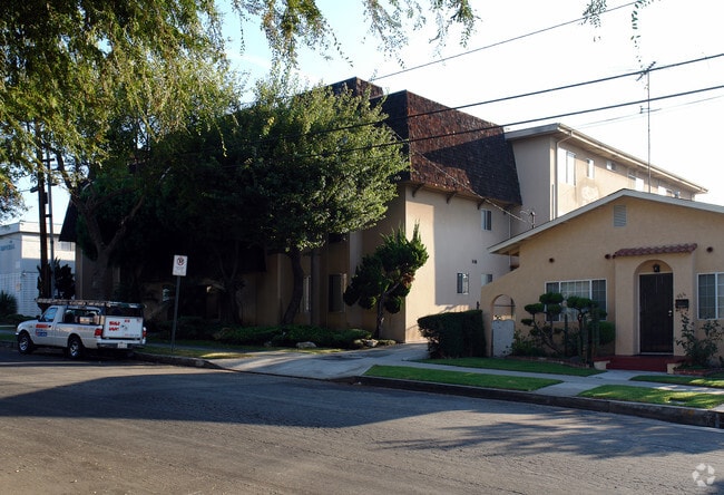 Building Photo - 910 Enterprise Avenue