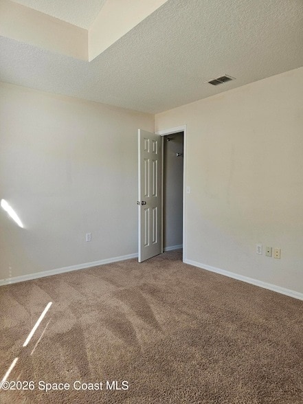 Building Photo - 1736 Vista Lake Cir