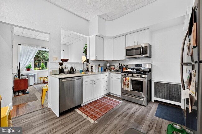Building Photo - 1438 S 13th St