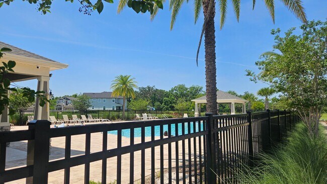 Building Photo - Preserve at Crown Point Home with Fenced B...
