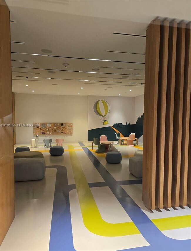 Building Photo - 300 Biscayne Blvd Way