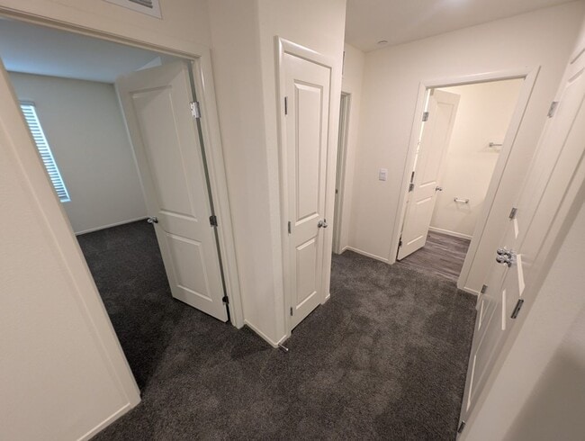 Building Photo - 5009 Hunter Mesa Ave