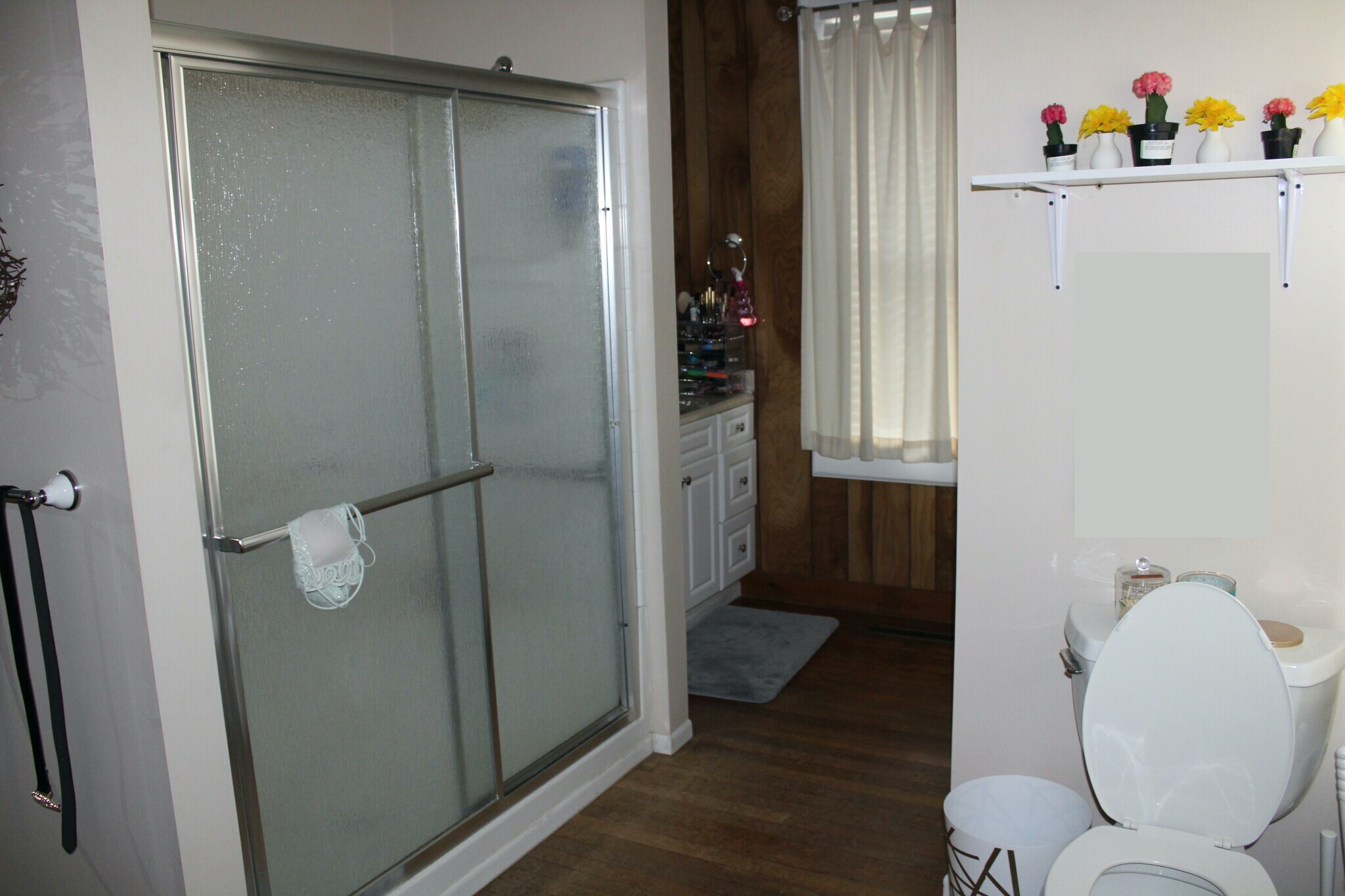 Bathroom #1 - 60 Pulliam St