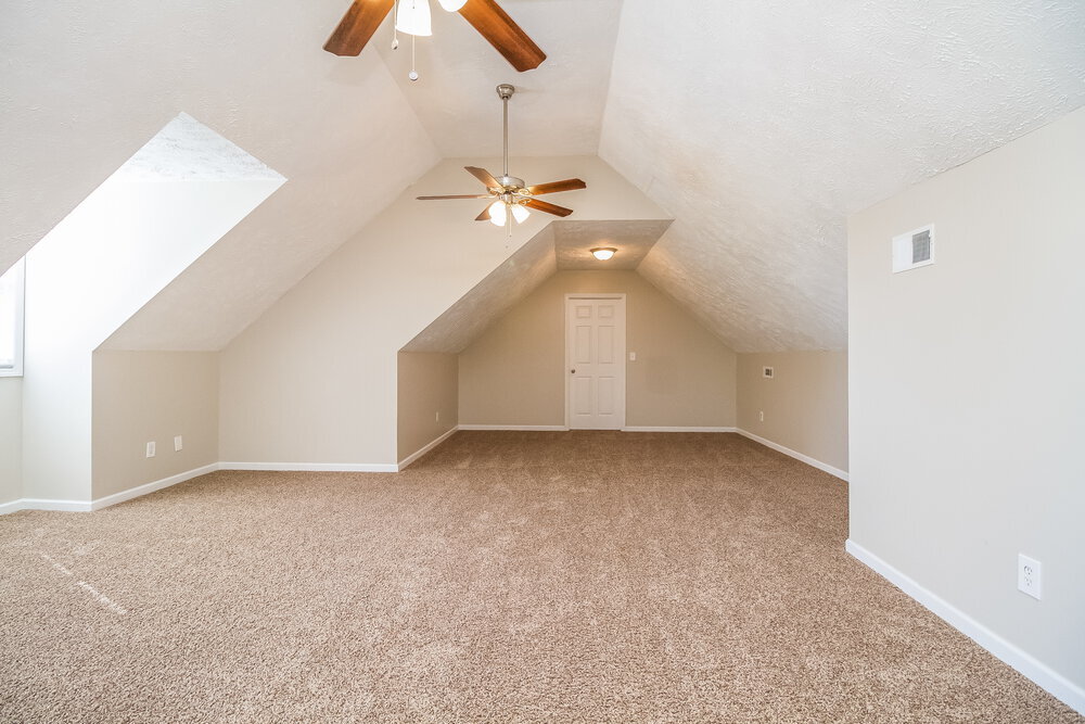 Building Photo - 3323 Meadowhill Dr