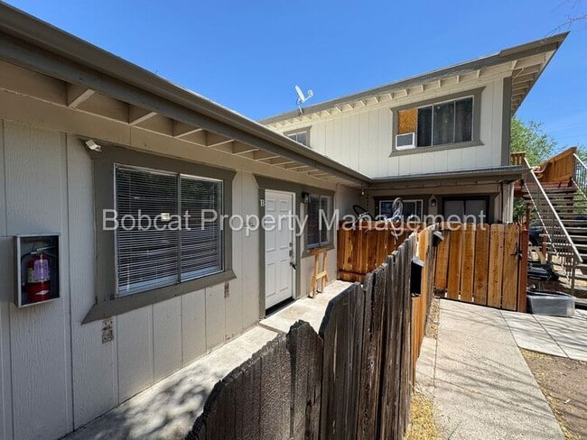 Building Photo - 1501 N Edmonds Dr