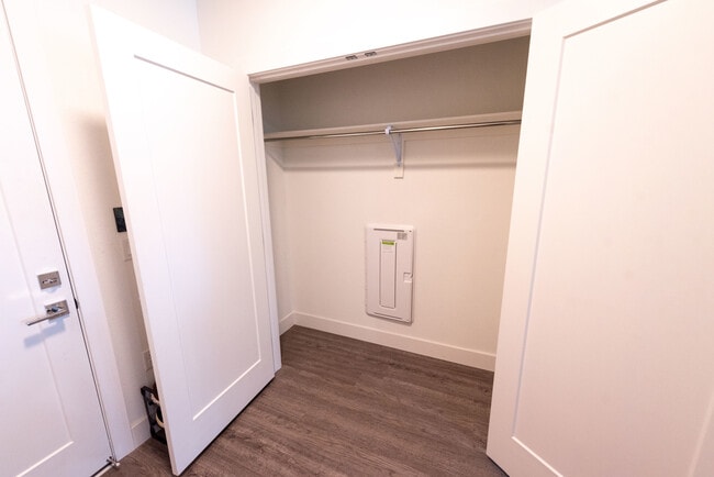 Building Photo - 3500 S Corona St