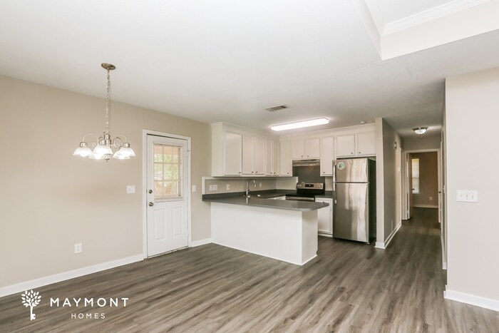 Building Photo - 1440 Chelsea Ln