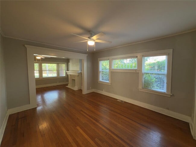 Building Photo - 1806 N Robinson Ave