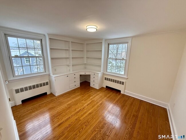 Building Photo - 16 Killian Ave