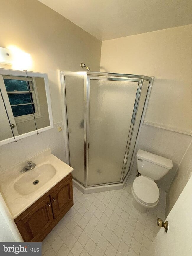 Building Photo - 9412 Holland Ct