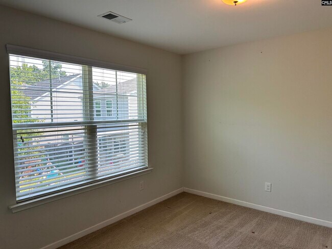 Building Photo - 309 Lanyard Ln