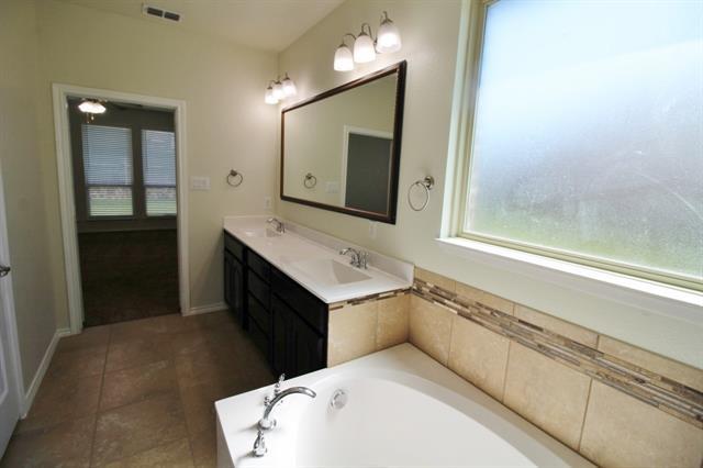 Building Photo - 1205 Crest Ridge Dr