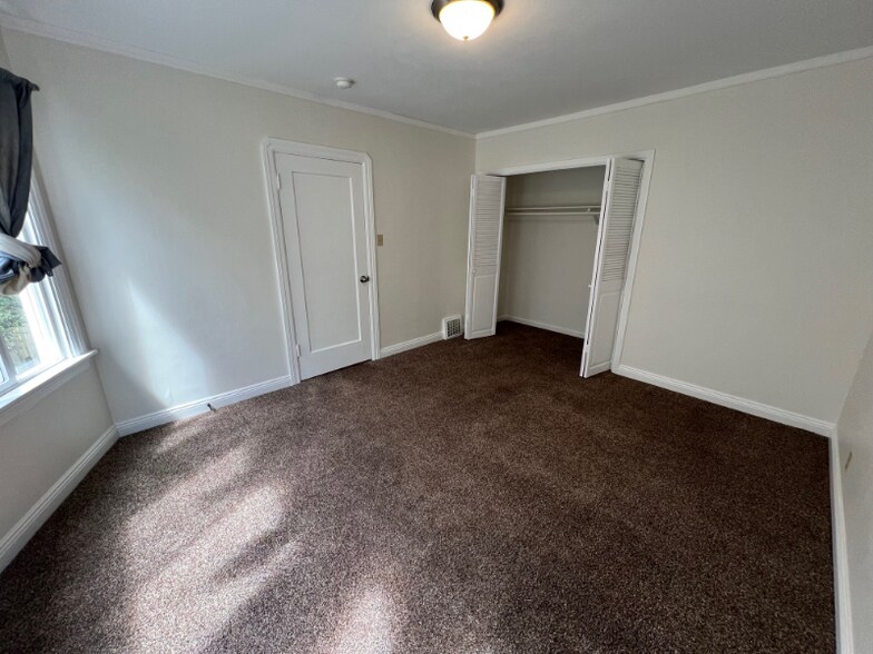 Building Photo - 274 Tocoloma Ave