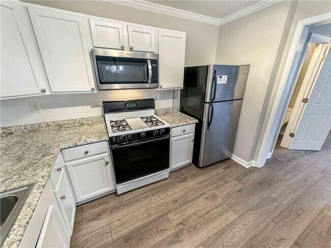 Building Photo - 3575 Kennesaw Station Dr