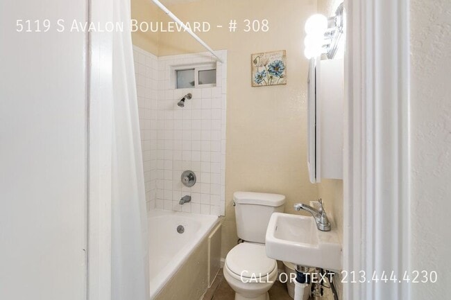 Building Photo - 5119 S Avalon Blvd