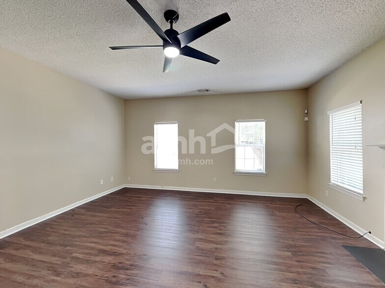 Building Photo - 380 Cascade Rise Ct SW