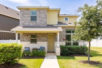 Building Photo - 7801 Frida Bend