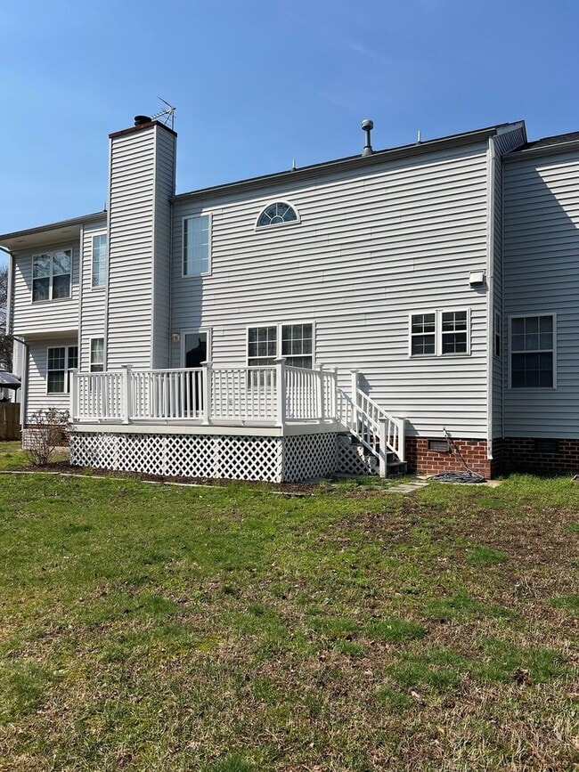 Building Photo - 110 Bugle Ct