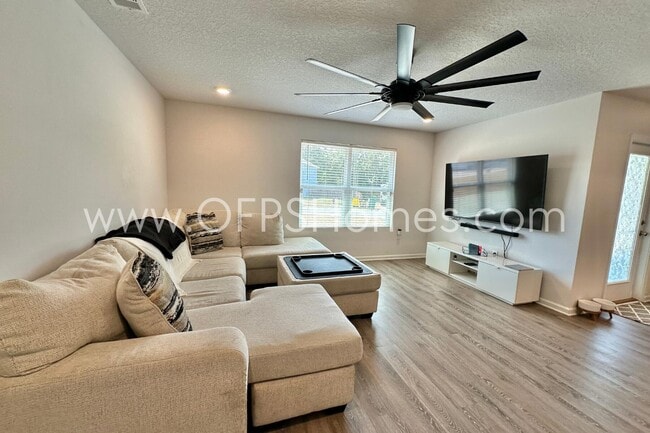 Building Photo - 3582 Sugar Maple Ln