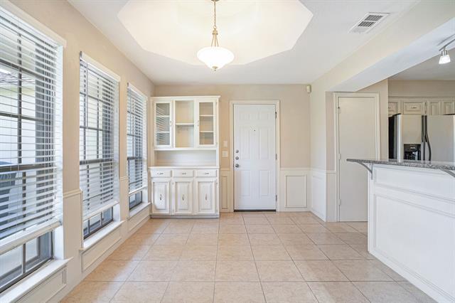 Building Photo - 802 Pebblebrook Dr