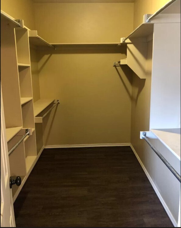 Building Photo - 100 Barrett Pl