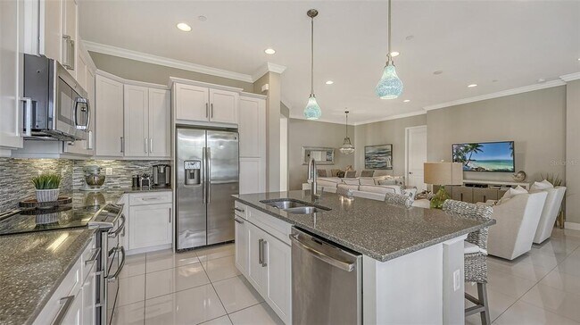 Building Photo - 280 St Lucia Dr