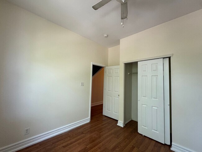 Building Photo - 2027 Russell Blvd