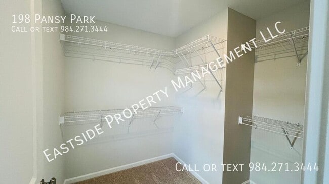 Building Photo - 198 Pansy Pk