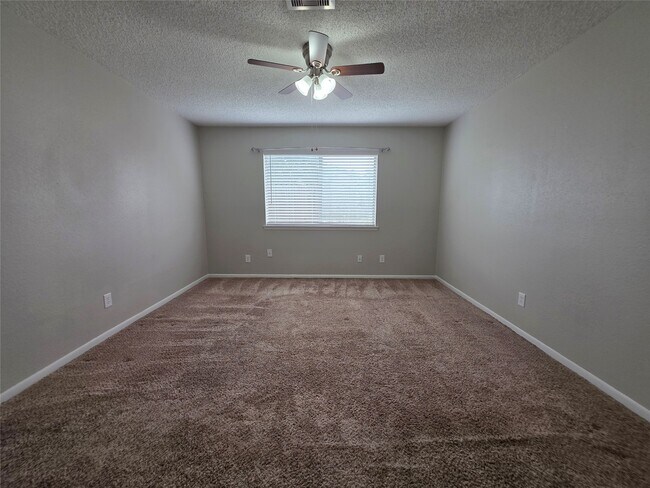 Building Photo - 6607 Rockfield Dr