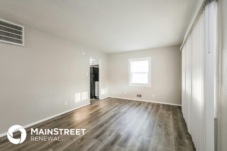 Building Photo - 4769 N Mitchner Ave