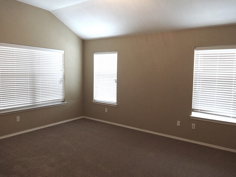 Building Photo - 8516 Minturn Dr