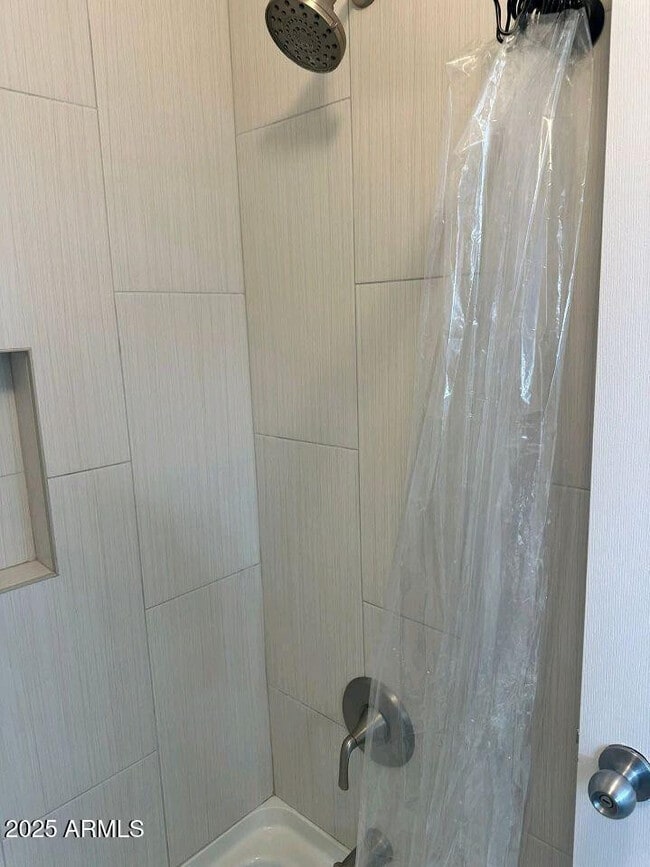 Building Photo - 1745 E Glenn St