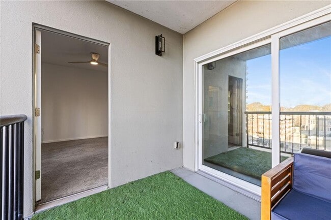 Building Photo - 275 13th St NE