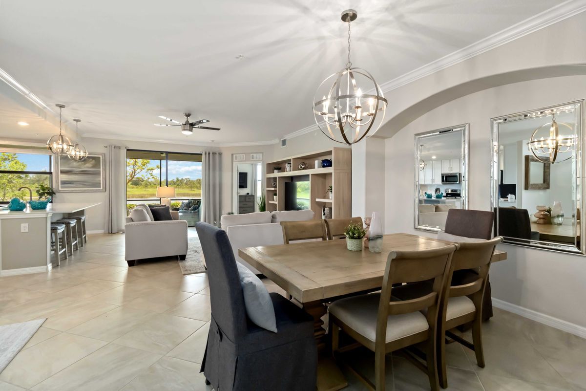 Building Photo - 10805 Tarflower Dr