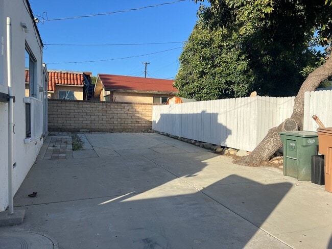 Building Photo - Midtown Ventura Charming 3+2 bedroom home ...