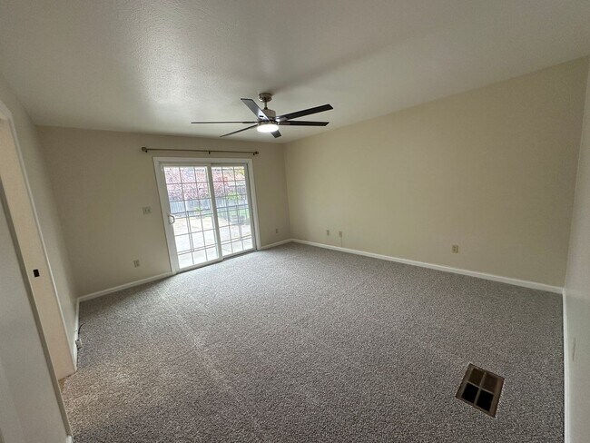 Building Photo - 1780 Paddock Ln