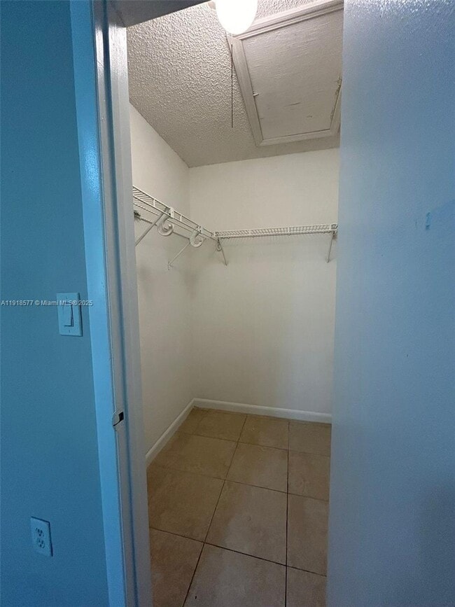 Building Photo - 15661 SW 104th Terrace